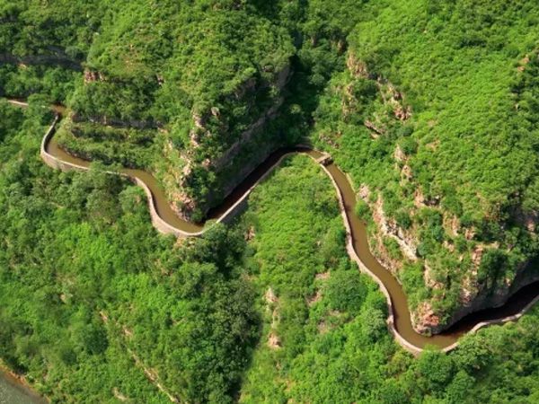 从“红旗河”到“红旗渠”